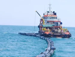 Pelindo gelar latihan penanggulangan tumpahan minyak di laut